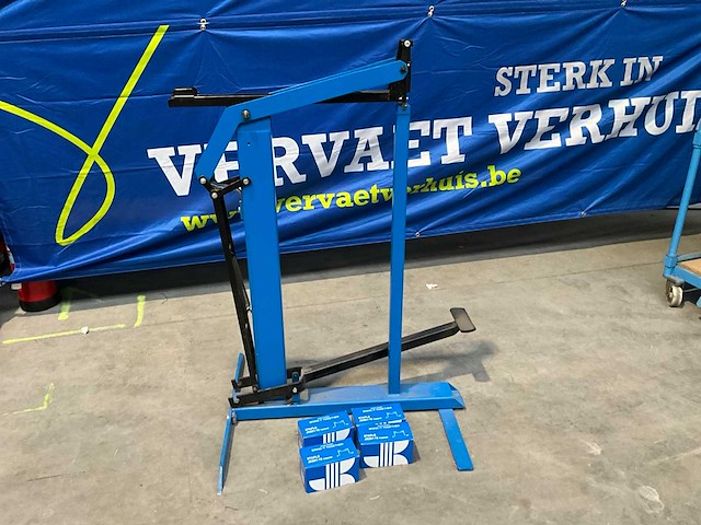 Grootformaat nietmachine - afbeelding 1 van  4