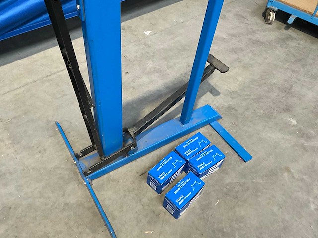 Grootformaat nietmachine - afbeelding 3 van  4