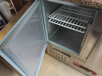 Grote 3-deurs koelkast met saladette en marmeren werkblad (diamond italia) - afbeelding 12 van  12