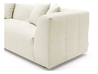 Grote beige fijn geribbelde ribfluweel bank in de linkerhoek van maison céphy - afbeelding 8 van  11