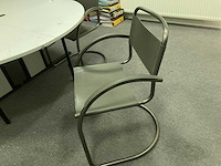 Grote bureaus, bureaustoel, printer en kasten - afbeelding 13 van  30