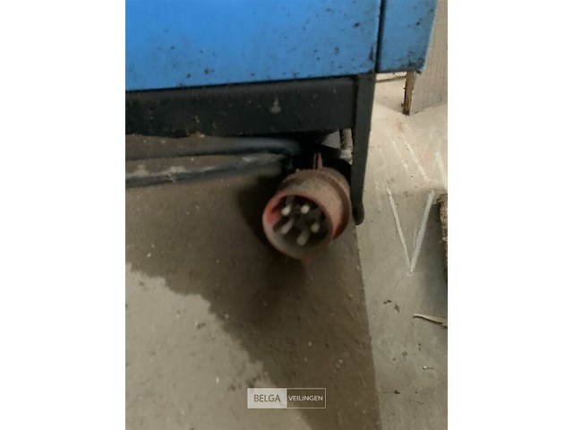 Grote compressor - afbeelding 4 van  5