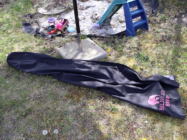 Grote delirium parasol op voet - afbeelding 5 van  6