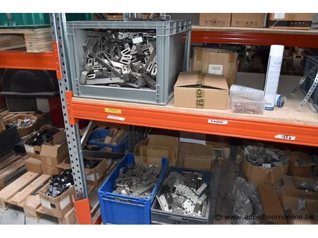 Grote diverse partij bevestigingsmaterialen wo. montagebeugels voor zonnepanelen - afbeelding 6 van  9