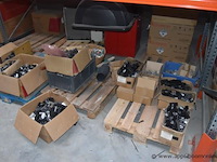 Grote diverse partij bevestigingsmaterialen wo. montagebeugels voor zonnepanelen - afbeelding 7 van  9