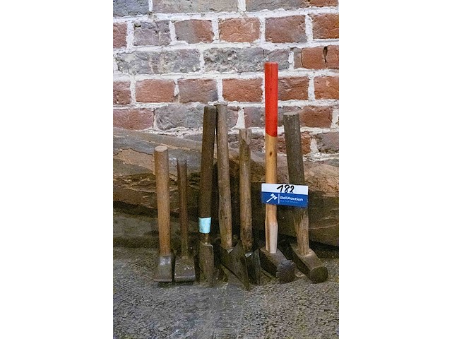 Grote hamers en gesmede bijlen - afbeelding 1 van  2