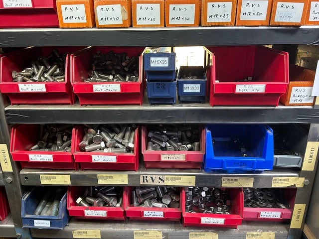 Grote hoeveelheid bouten en moeren inox - afbeelding 9 van  15