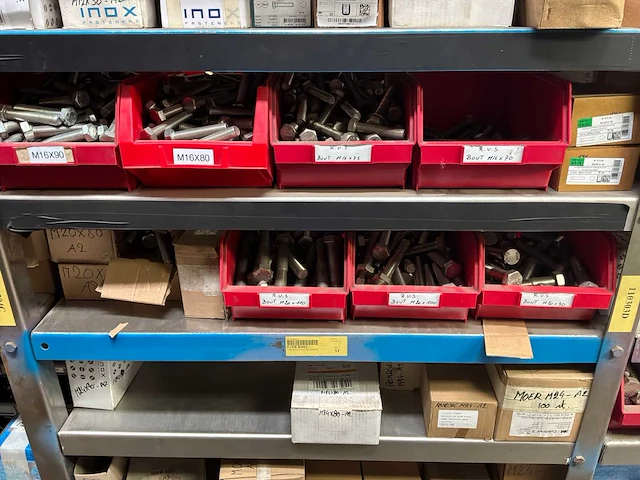 Grote hoeveelheid bouten en moeren inox - afbeelding 15 van  15