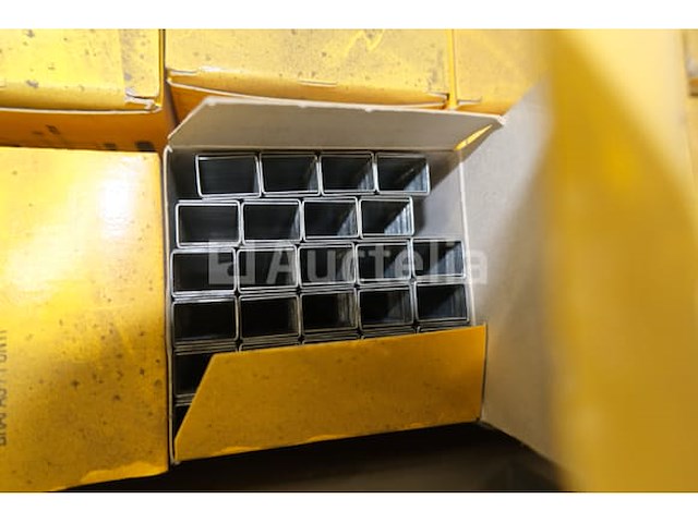 Grote hoeveelheid gereedschapsnieten - afbeelding 3 van  4