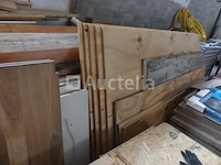 Grote hoeveelheid hout en panelen - afbeelding 3 van  13