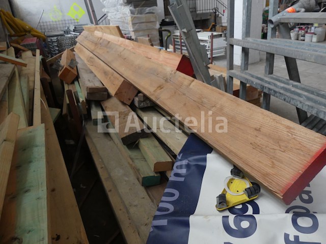 Grote hoeveelheid hout en panelen - afbeelding 10 van  13