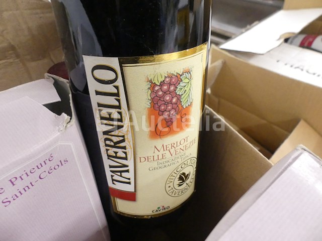 Grote hoeveelheid wijn - afbeelding 12 van  20