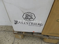 Grote hoeveelheid wijn - afbeelding 17 van  20