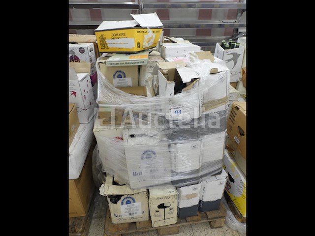 Grote hoeveelheid wijn - afbeelding 1 van  10