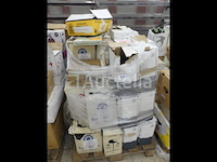 Grote hoeveelheid wijn - afbeelding 1 van  10