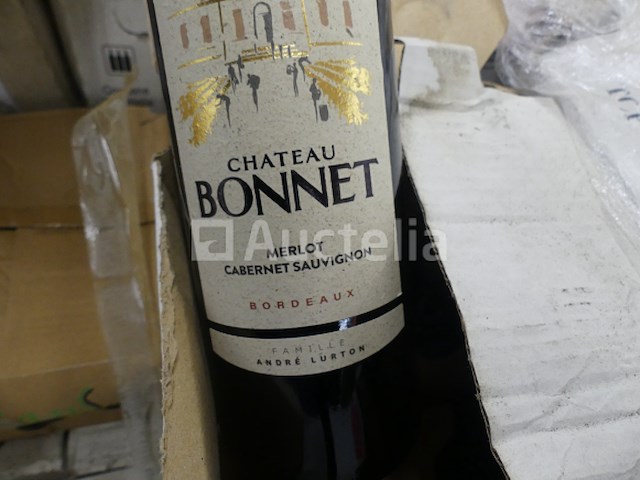 Grote hoeveelheid wijn - afbeelding 4 van  10