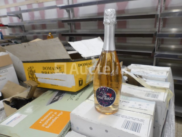 Grote hoeveelheid wijn - afbeelding 5 van  10