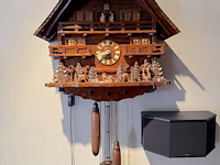 Grote houten koekoeksklok