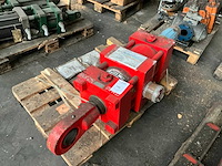 Grote hydraulische cilinder - afbeelding 2 van  3