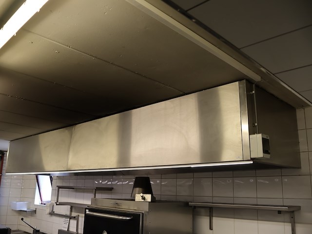 Grote inox dampkap - afbeelding 1 van  6