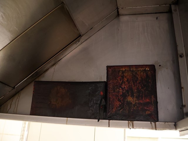 Grote inox dampkap - afbeelding 6 van  6