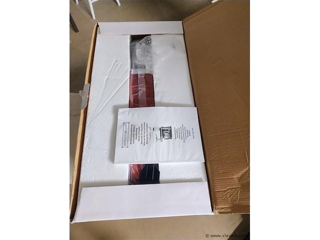 Grote keukenmachine nieuw in doos - afbeelding 2 van  4