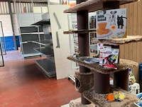 Grote krabpaal met div spullen voor katten - afbeelding 1 van  6