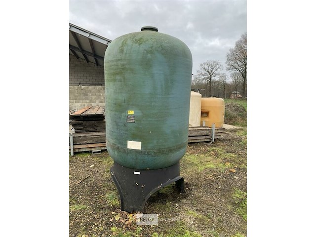 Grote kunststofton op voet - afbeelding 1 van  2