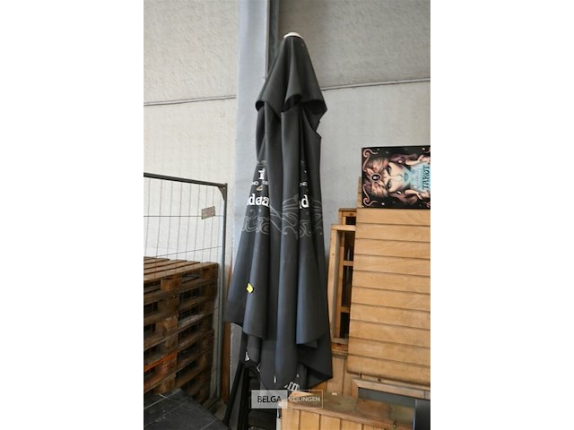 Grote liefmans parasol met voet - afbeelding 4 van  5