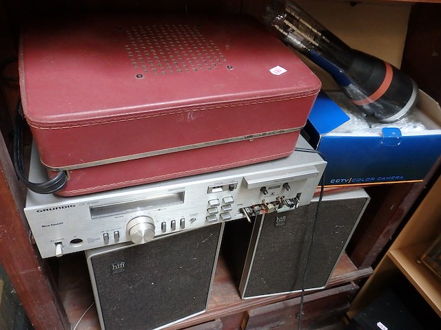 Grote lot hi-fi: teppaz, grundig, lampen... - afbeelding 1 van  3