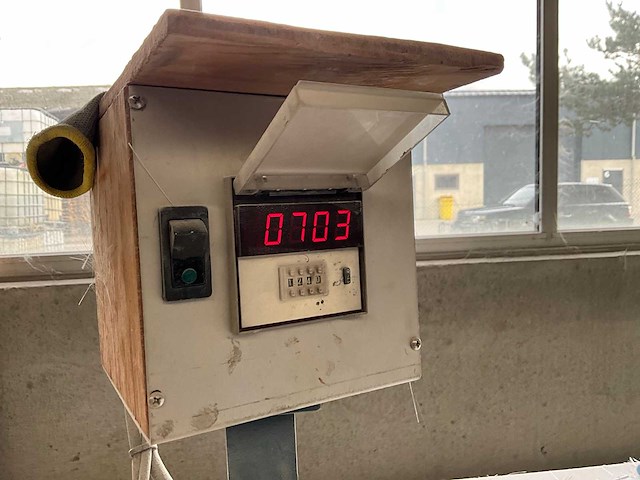 Grote meet/snijtafel - afbeelding 4 van  10