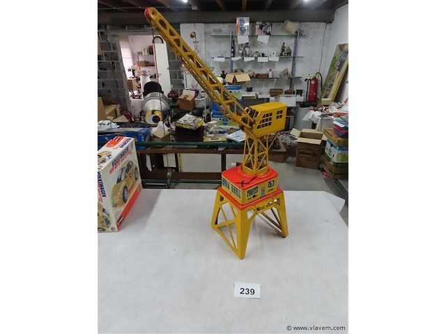 Grote metalen kraan - afbeelding 1 van  3