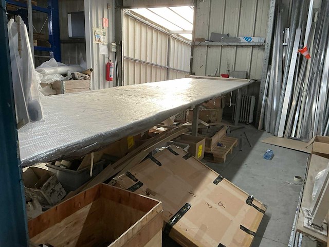 Grote metalen werktafel - afbeelding 3 van  3