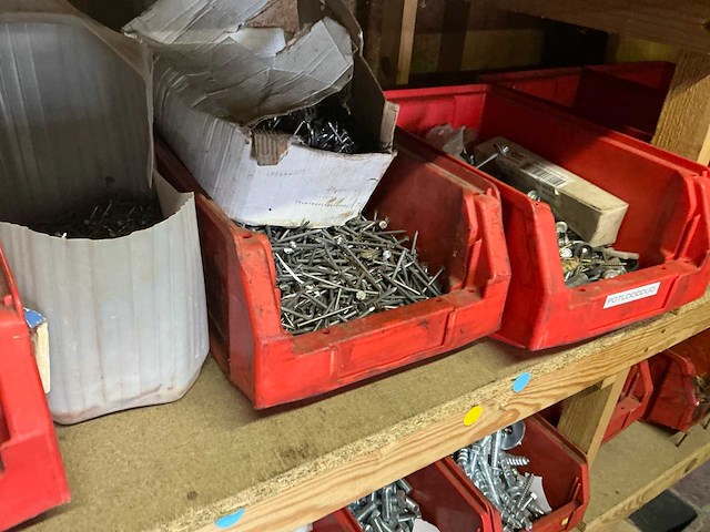 Grote partij aannemersmateriaal - afbeelding 15 van  31
