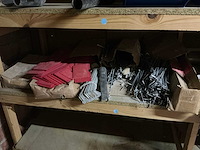 Grote partij aannemersmateriaal - afbeelding 19 van  31