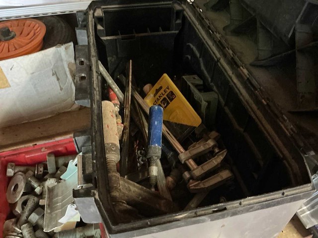 Grote partij aannemersmateriaal - afbeelding 27 van  31