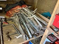 Grote partij aannemersmateriaal - afbeelding 29 van  31