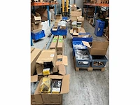 Grote partij afrasteringsmaterialen - afbeelding 12 van  31