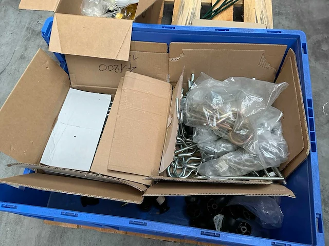 Grote partij afrasteringsmaterialen - afbeelding 4 van  31