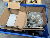 Grote partij afrasteringsmaterialen - afbeelding 4 van  31