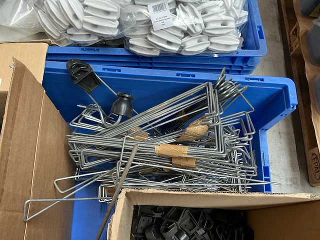 Grote partij afrasteringsmaterialen - afbeelding 11 van  31