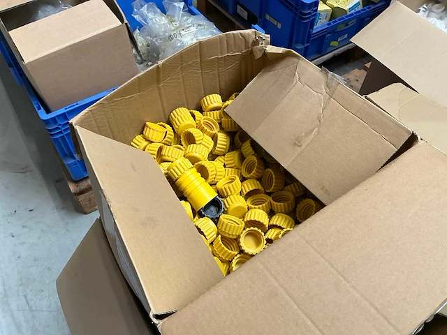 Grote partij afrasteringsmaterialen - afbeelding 18 van  31
