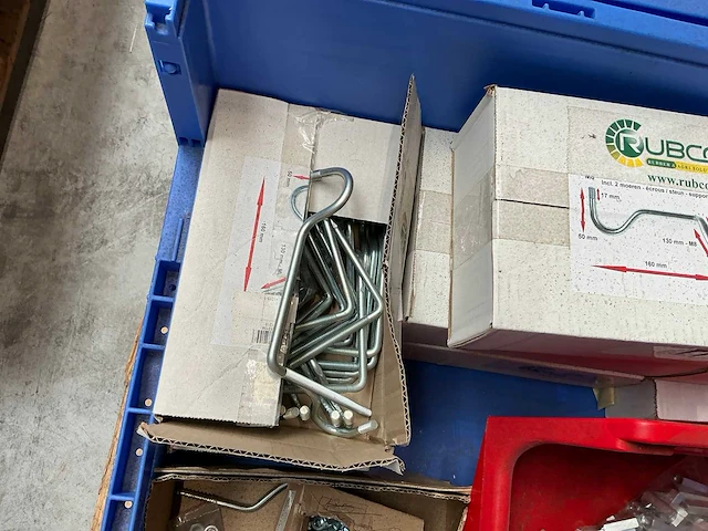 Grote partij afrasteringsmaterialen - afbeelding 22 van  31
