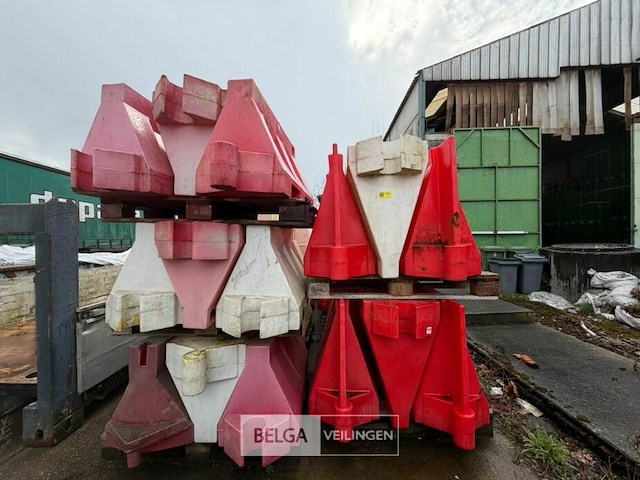 Grote partij afzetblokken - afbeelding 3 van  4