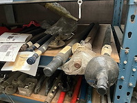 Grote partij agro machineonderdelen - afbeelding 2 van  7