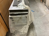 Grote partij aluminium profielen op zolderverdieping - afbeelding 3 van  4