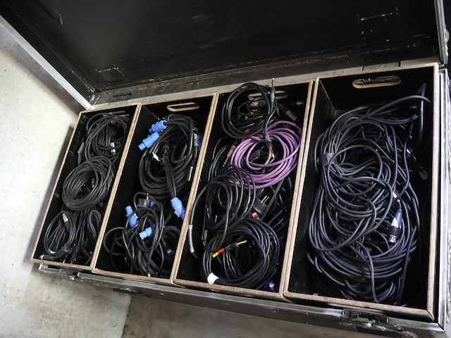 Grote partij audio kabels - afbeelding 2 van  9