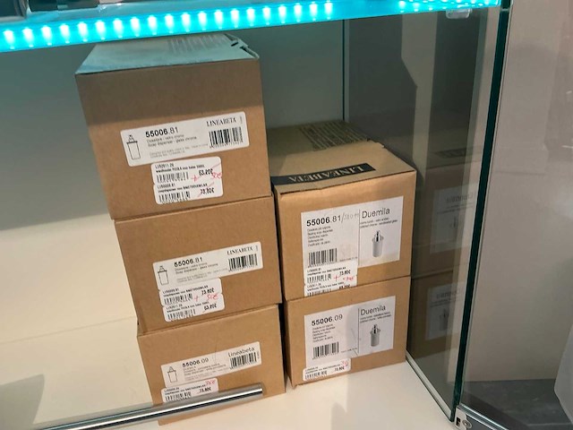 Grote partij badaccessoires - afbeelding 13 van  19