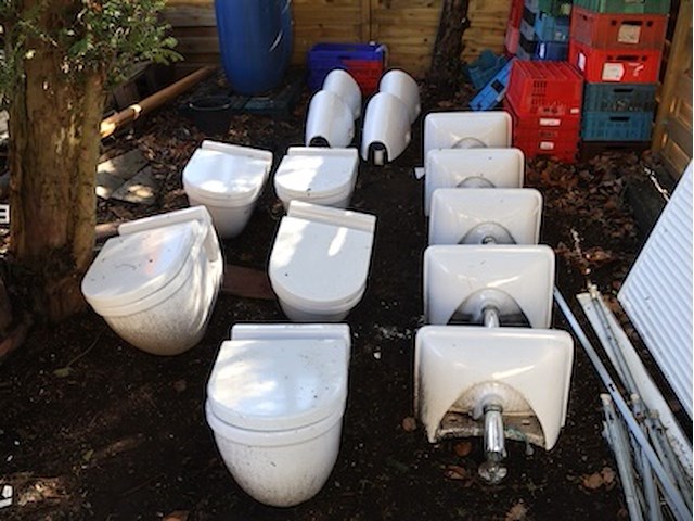 Grote partij badkamer - afbeelding 1 van  9