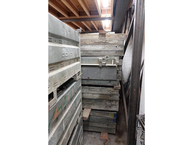 Grote partij bekisting / doka - afbeelding 9 van  17